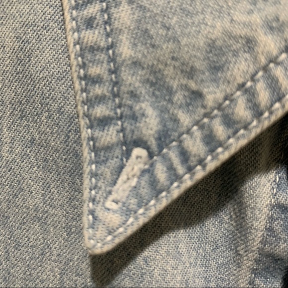 🛑SOLD🛑 NFL DENIM BUTTON DOWN EAGLES LONG SLEEVE 2X LEE’S - Picture 4 of 9